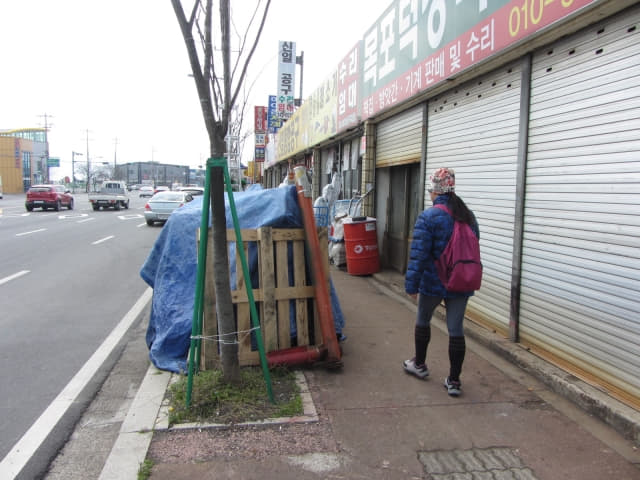 木浦草笠岩文化城步行往木浦火車站沿途街景