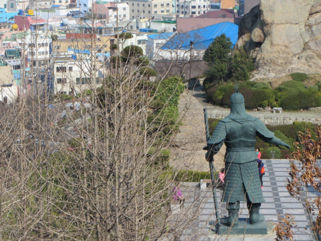 木浦市．儒達山 李舜臣將軍銅像