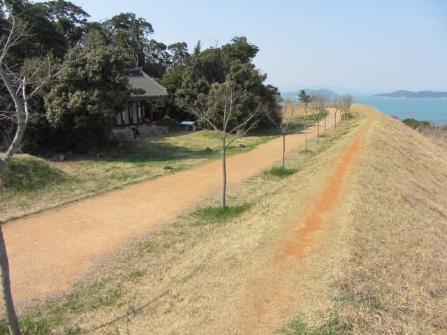 全羅南道．莞島 清海鎮遺址 東面版築(土牆)